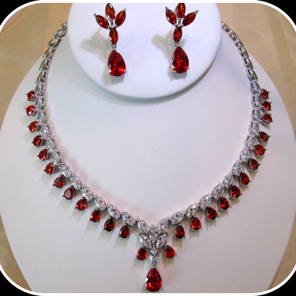 Ruby pear cut gemstone sapphire shinny necklace earring set